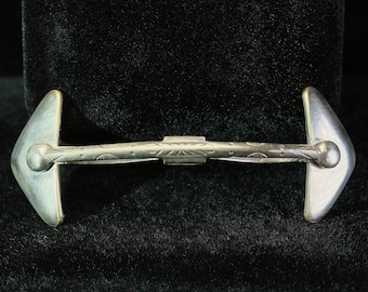 Vintage 1941 Rink Less Collar Clip Silver Tone Early 1940s