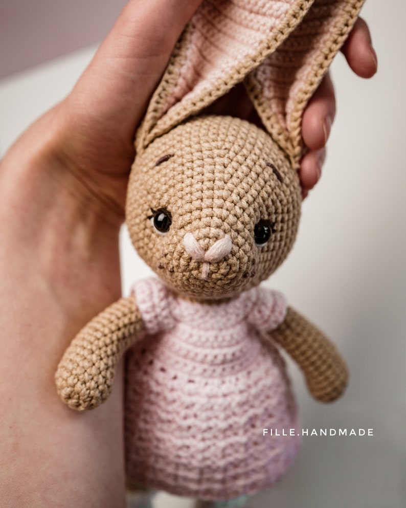 WZÓR Angielski Polski Króliczek Rosalie autorstwa FILLE.ręcznie robione Amigurumi, wzór szydełkowy Plik PDF zdjęcie 5