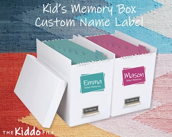 Erinnerungsbox Namensschild Personalisiert mit dem Namen Ihres Kindes | Schuljahre Erinnerungen | Kinder Andenken Feilsystem