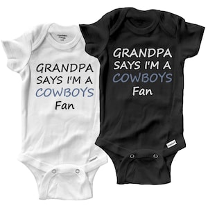El abuelo dice que soy fanático de los Cowboys. Regalo. Body de bebé Gerber® de algodón súper suave para bebé, body de bebé de vaquero campestre, estilo western country.