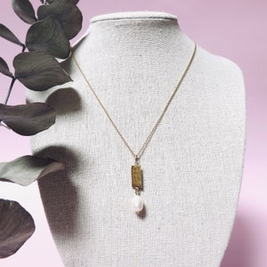Hammered necklace in vermeil sterling silver gold plated with natural pearl handmade ANITA image 6