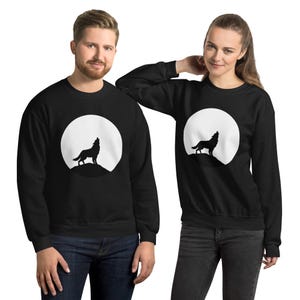 Cozy Howling Wolf Sweatshirt, Wolves Hoodie, Animal Print Fashion, Nature Enthusiast Gift, Wolf Lover Pullover, Winter Gift, cool sweater