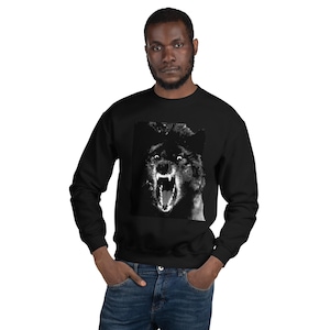 Graphic Wolf Sweatshirt, Soft Unisex Pullover, Animal Graphic Top, Nature Inspired Sweatshirt, Gift for Wildlife Lovers, Wolf Lover Gift