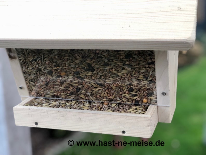 Vogelfutterhaus Vogelfutterstation stehend / hängend MASSIVHOLZ Handarbeit Bild 7