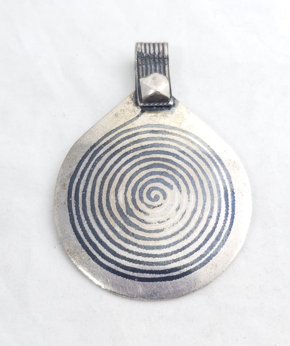 Moroccan Berber Enamel spiral pendant sterling sil