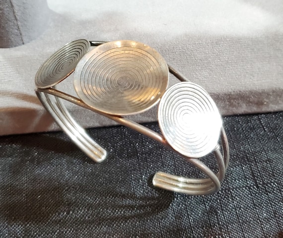 Antique Silver Moroccan traditional Berber spiral Bracelet Ethnic Tribal, ethnic tribal, tribal bracelets,Moroccan jewelry, ethnic jewelry