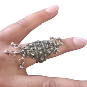 Antique Bawsani Yemen Silver wedding Ring size 8 Yemen tribal ,tribal jewelry ,Hand Crafted Silver,Yemen Jewelry ,filigree Jewelry