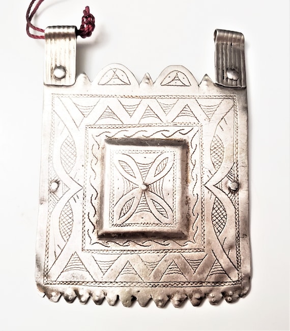Antique large Tuareg Silver Pendant from Niger, Old African Pendant, Jewelry Making Supplies ,Tuareg jewelry,African jewelry