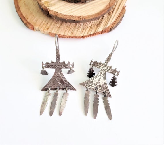 goddess earrings set agate beads Niger Tuareg hand engraved tested silver necklace