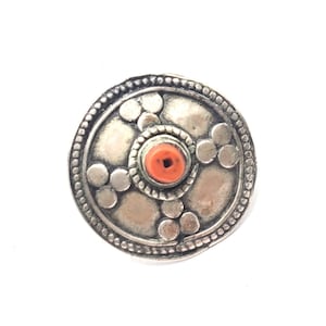 Antique Bawsani Yemen Silver Red Coral Ring size 7 Yemen tribal silver, tribal jewelry, Hand Crafted Silver, Yemen Jewelry, filigree Jewelry