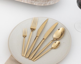 Gold Cutlery Set for 6, Stainless Steel Flatware with Steak Knives, 36-Piece Luxury Dining Set, Deleca Amor