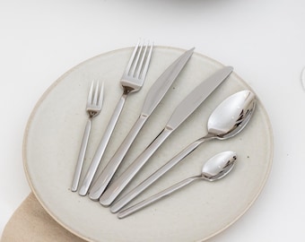 Stainless Steel Cutlery Set for 6 persons,  Flatware with Steak Knives, 36-piece Modern Dining Set, Deleca Amor