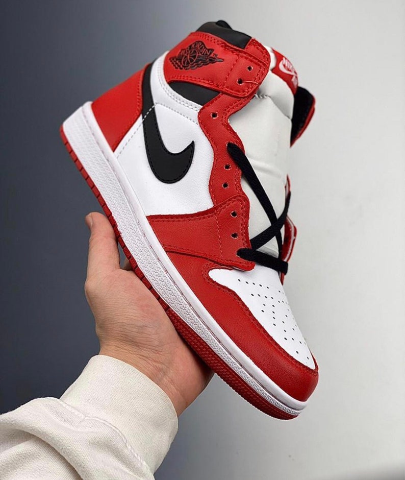 Jordan 1 Air 1 High Chicago (Customs + box)  (Men’s U.S sizing) 