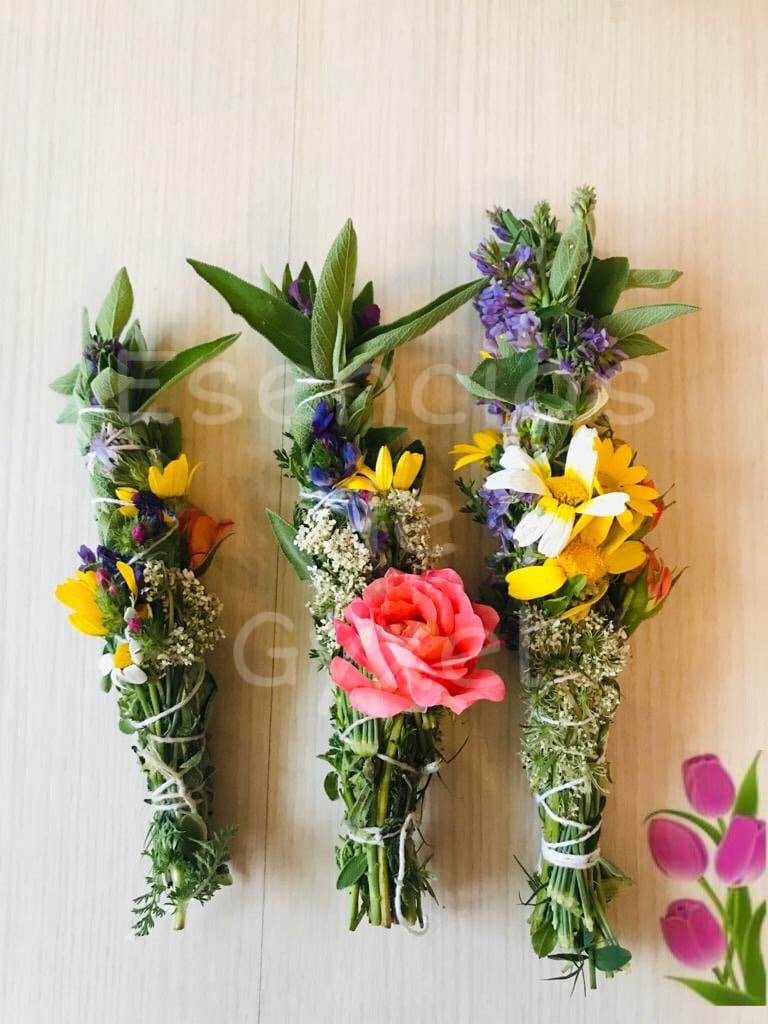Incense sticks / Incenses / Incense sticks / Aromatic Herbs / Energetic Cleaning / Herbal Ties / Golden Cleaning / Altar / Sage / Wand