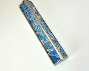 Mezuzá de cristal para bodas: Judaica hecha a mano con fragmentos de jupá