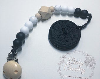 oreo chew necklace
