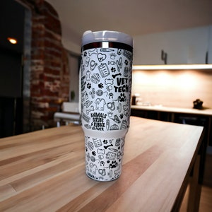 Vaso de 40 oz para técnico veterinario, vaso para técnico veterinario, caduceo veterinario, vaso para consultorio veterinario, símbolo veterinario, animales, mamá peluda