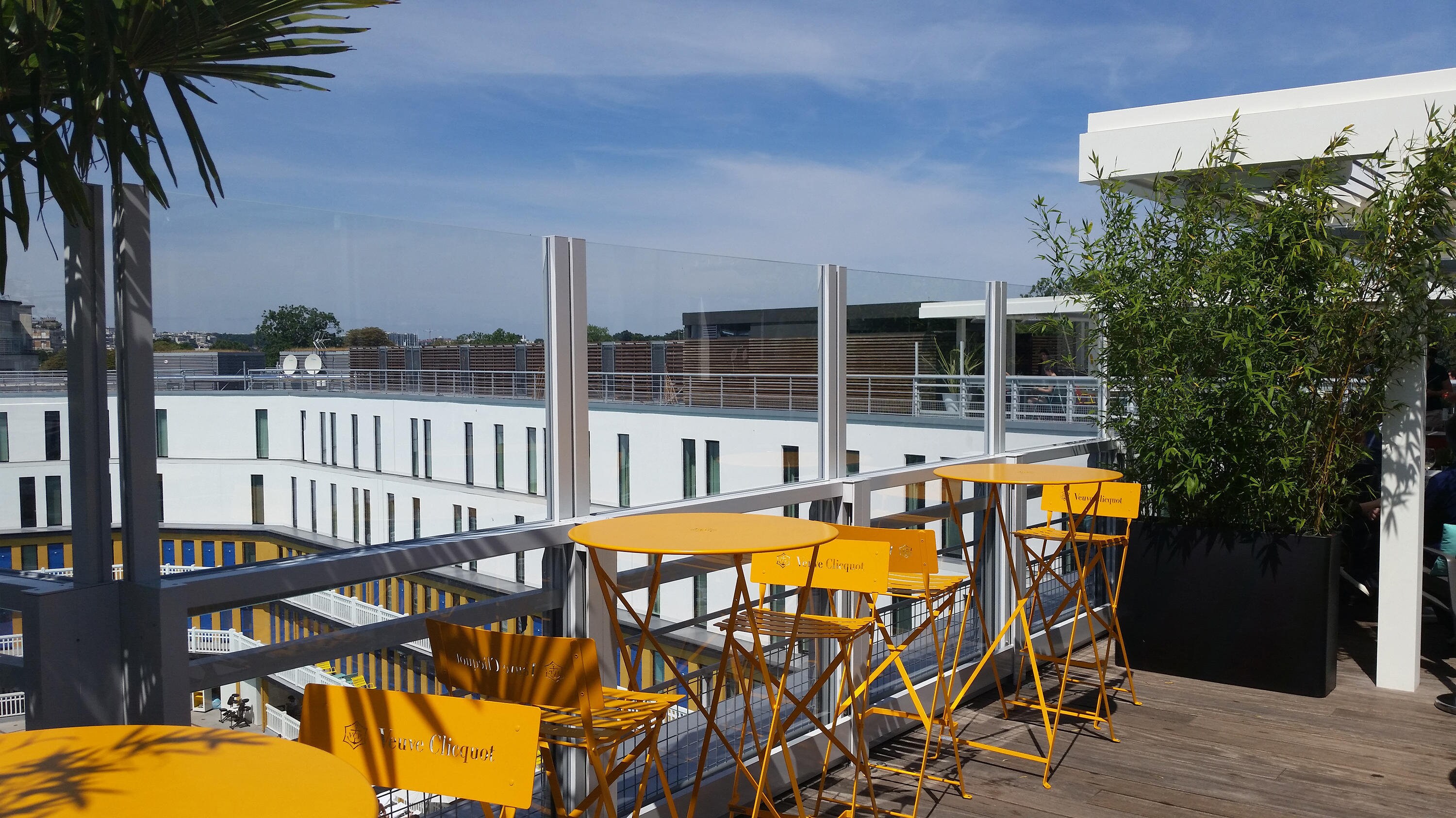 Veuve Clicquot Chaises