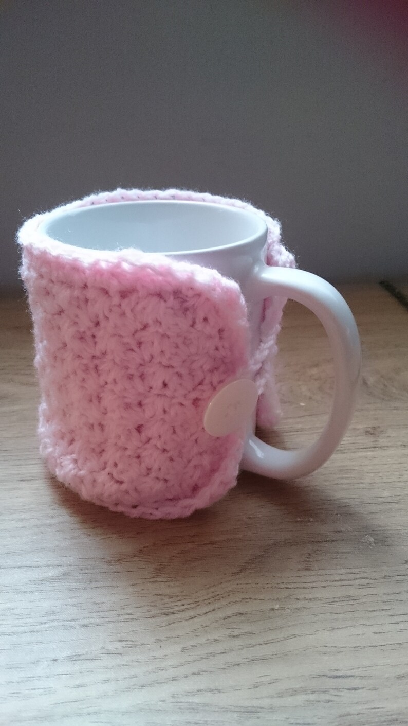 Cup cozy mug wool knitted gift present cold drink hot crochet handmade unique coffee hit chocolate tea frappachino milkshakes Pink mug