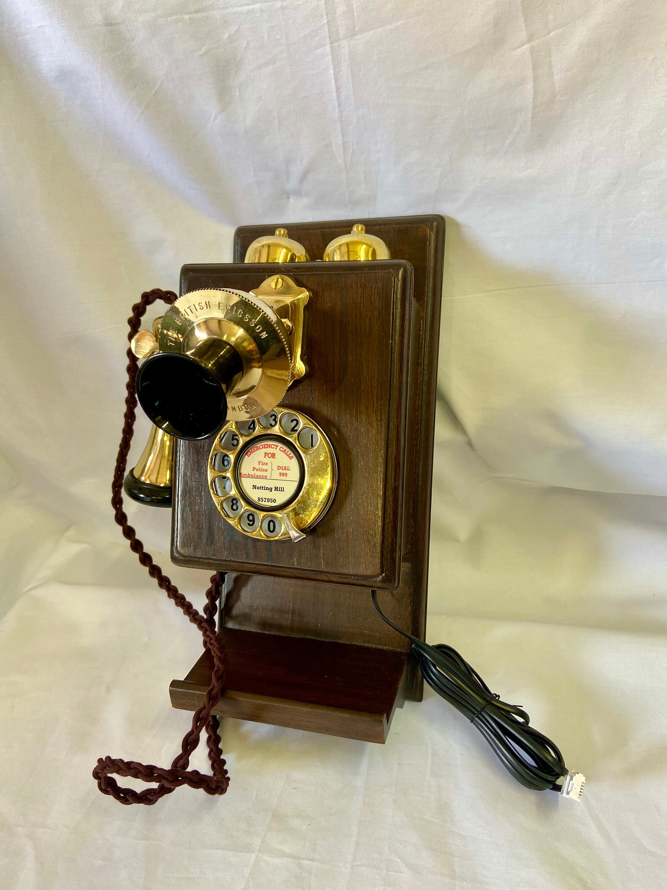 1930 年代スタイルの棚付き木製壁掛け電話 - Etsy 日本 1930 年代スタイルの棚付き木製壁掛け電話 - Etsy 日本