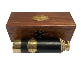 Telescópio de 15" com acabamento em couro de latão ou bronze preto, com 4 gavetas, em caixa de madeira.