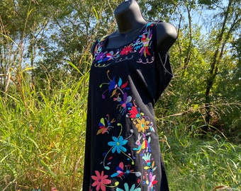 Mexican Hand Embroidered Boho Dress. Otomi-Tenango Boho Dress.