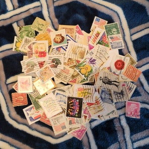 Lot of 100 Mixed USA Stamps