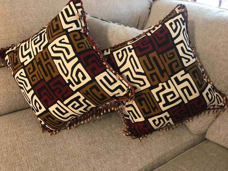 Pillows Cranberry African print image 1