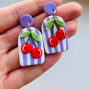 Cherry earrings// fruit earrings// clay fruit earrings// summer earrings// spring earrings// polymer clay earrings// clay cherry earrings.