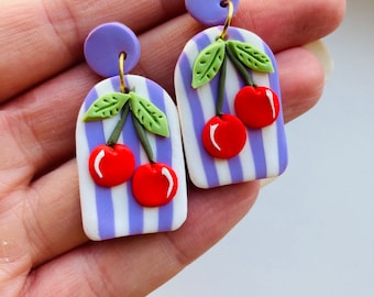 Kirschen Ohrringe// Obst Ohrringe// Ton Früchte Ohrringe// Sommer Ohrringe// Frühling Ohrringe// Polymer Ton Ohrringe// Ton Kirschen Ohrringe.