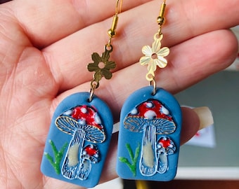 Autumn earrings// autumn mushroom  earrings// winter earrings// polymer clay earrings// flower earrings// mushroom earrings.
