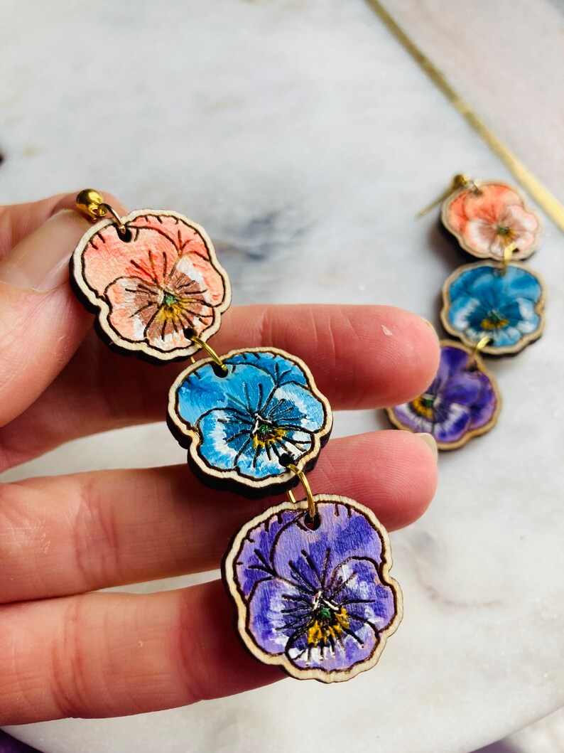 Summer earrings// flower earrings// wood earrings// spring earrings// pansy earrings// wood flower earrings. image 7