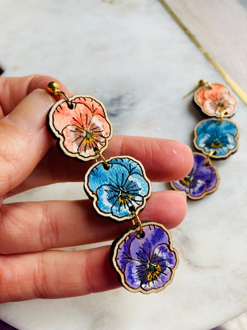 Summer earrings// flower earrings// wood earrings// spring earrings// pansy earrings// wood flower earrings. image 3