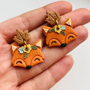 Fox earrings// maple leaf earrings// autumn earrings// summer earrings// animal earrings// polymer clay earrings// clay animal earrings.