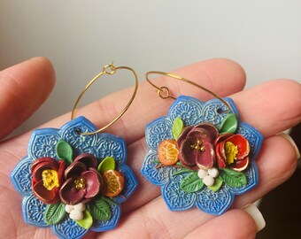 Christmas earrings// festive earrings// Flor earrings// autumn  earrings//winter earrings// flower earrings // polymer clay earrings