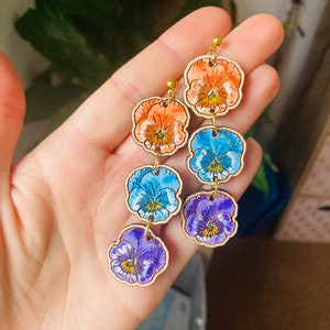 Summer earrings// flower earrings// wood earrings// spring earrings// pansy earrings// wood flower earrings. image 10