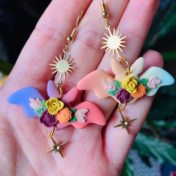 Summer earrings// bat earrings// spring earrings// polymer clay earrings// flower earrings.