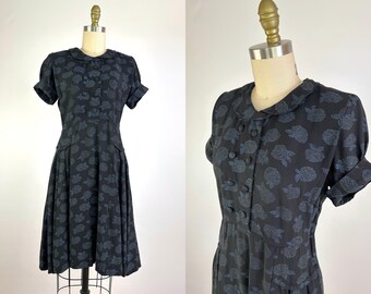 1940's Dress - Vintage 40's Day Dress - Navy Dress with Rose Print and Shoulder Pads - Size Medium