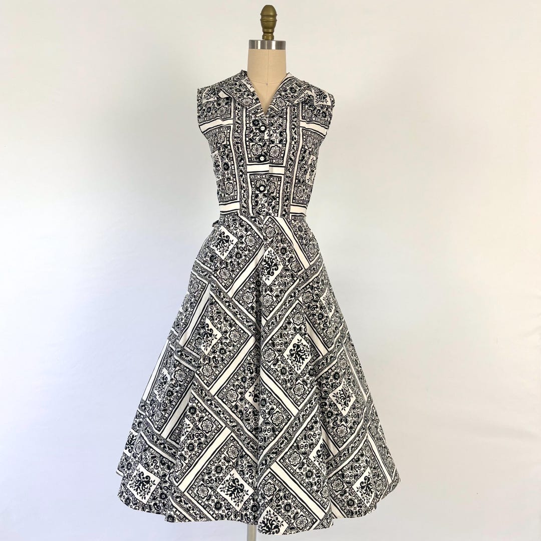Vintage 1950s Black White Rose Border Print Cotton Dress | S/M