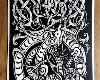 Níðhöggr Print Yggdrasil Dragon Serpent Urne Viking Norse Style Print Celtic Knotwork