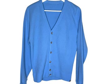 Vintage 1970's Men's X Large Steeplechase Light Blue Acrylic