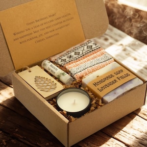 New Mom Self Care Gift Box For Her - Mom To Be Gift Set For Women, Pregnancy Care Package For Best Friend or Sister.