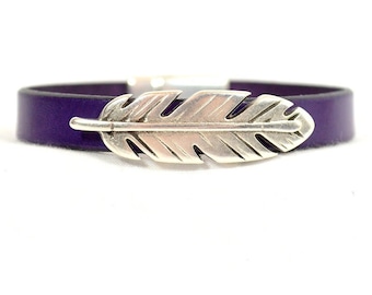 Salmo 91 ~ Pulsera de concientización sobre el cáncer de páncreas - Morada, 10 mm, cuero europeo plano, deslizador de pluma de plata antigua y cierre magnético (231)