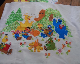 Vintage Sesame Street Complete Twin Bed Sheet Set Picnic Camping Pattern 1976 Four pieces