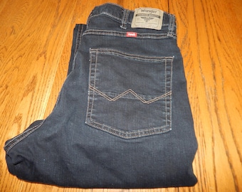 Pantalones vaqueros Wrangler azules para hombre, corte recto premium, denim azul oscuro, talla 34 x 30.