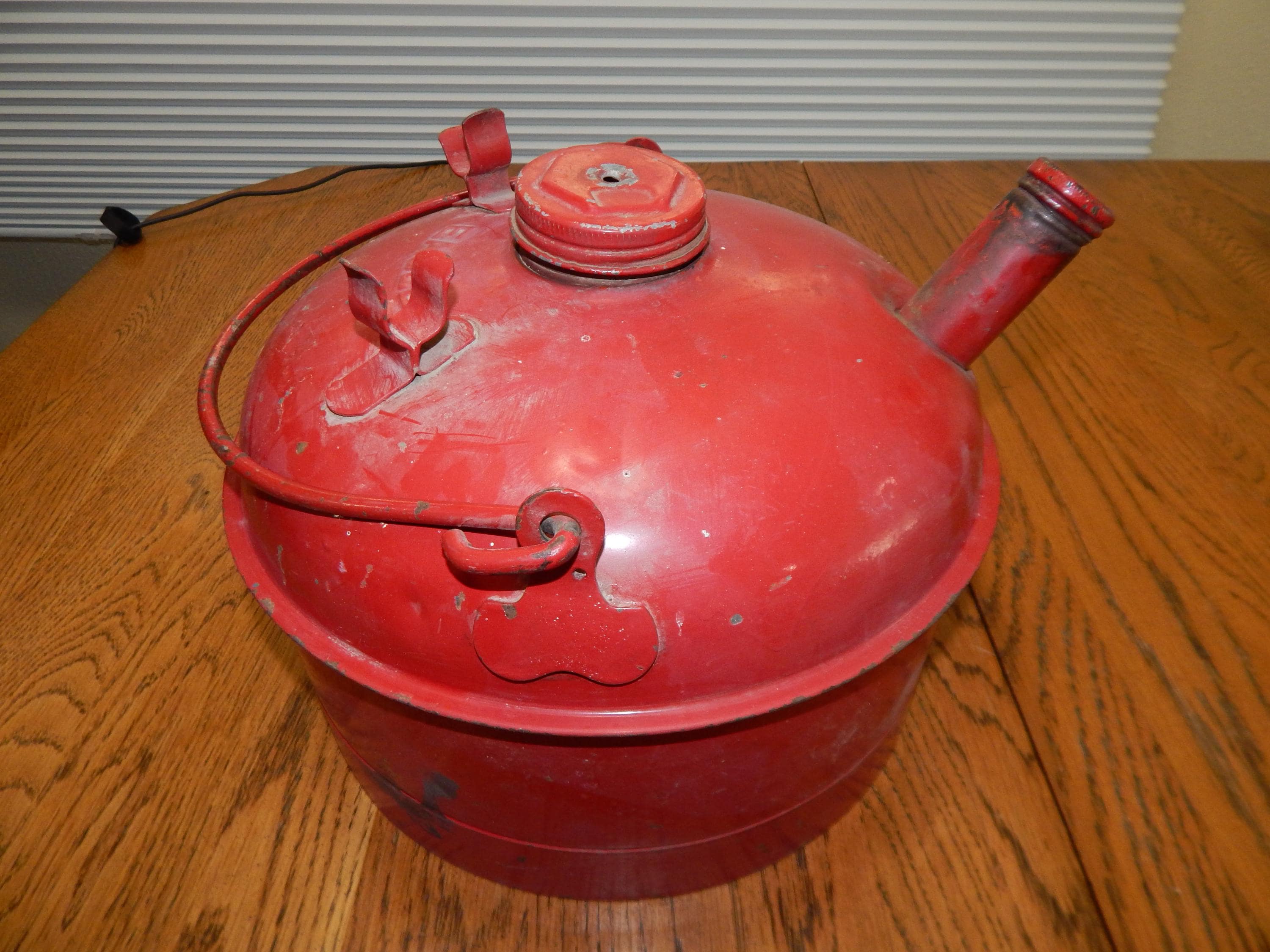 Antique 2 Gallon Gas Can - Etsy
