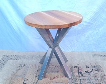 Tavolo rotondo in rovere / Tavolo in rovere massello con base in metallo / Tavolo con base in acciaio / Dimensioni personalizzate