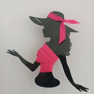 Silhouette Mädchen, elegante Silhouette Dame, sitzende Silhouette Kuchen Topper, sitzende Dame mit Hut, personalisierbar Silhouette Cake Topper