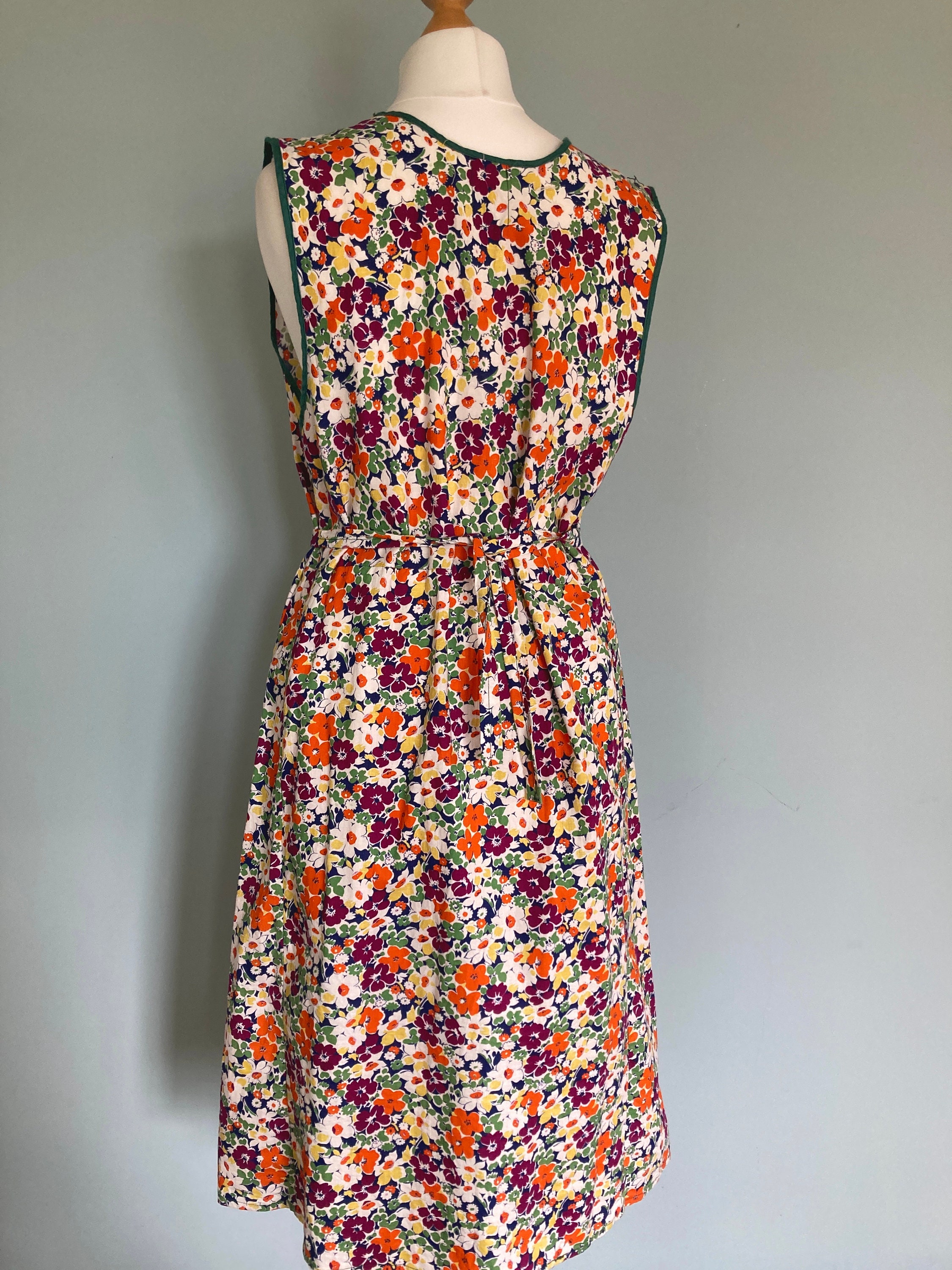 Original 1940s CC41 cotton utility dress floral print hostess | Etsy