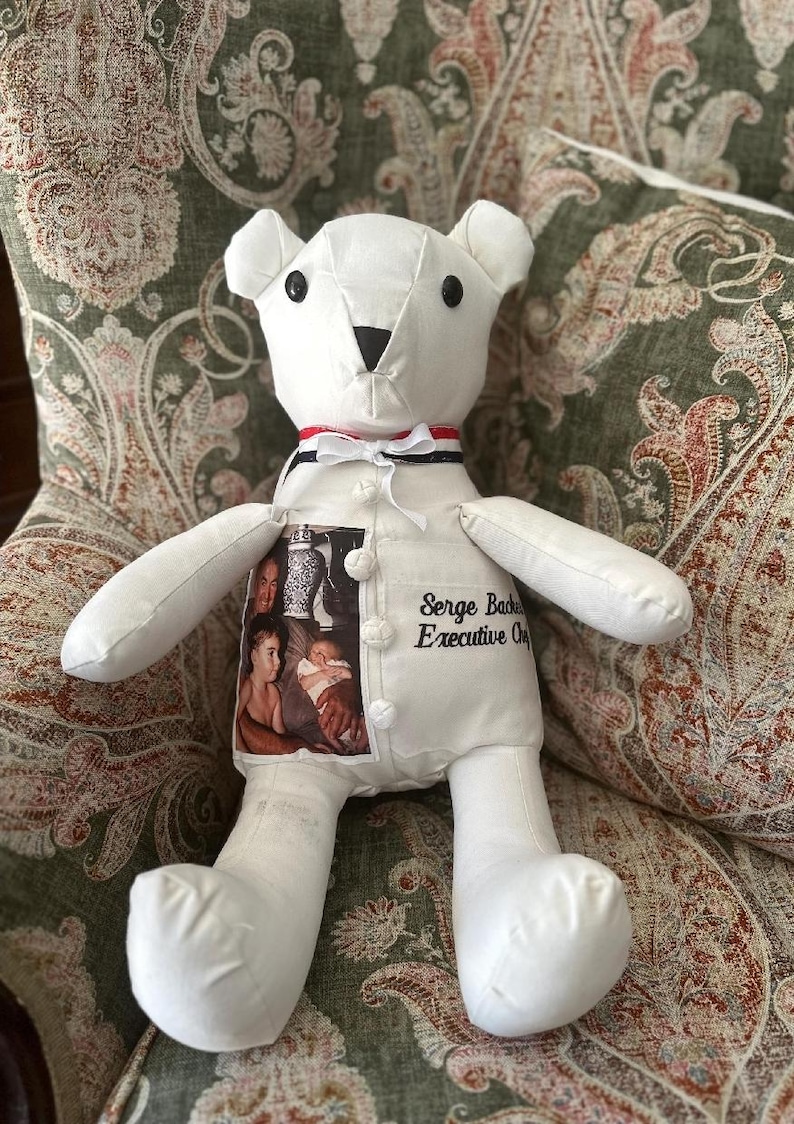 Urso Memorial em Memória de Entes Queridos, feito com tecido de roupas e cama de pessoas queridas. Encomendas feitas após 14/10 só serão entregues em meados de janeiro. imagem 5